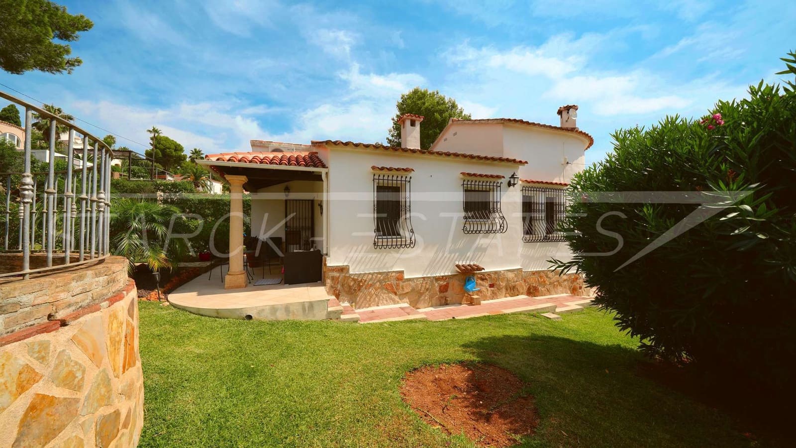2 Zimmer Villa zu verkaufen in Denia mit Pool Garage - 495.000 € (Ref: 9956702)