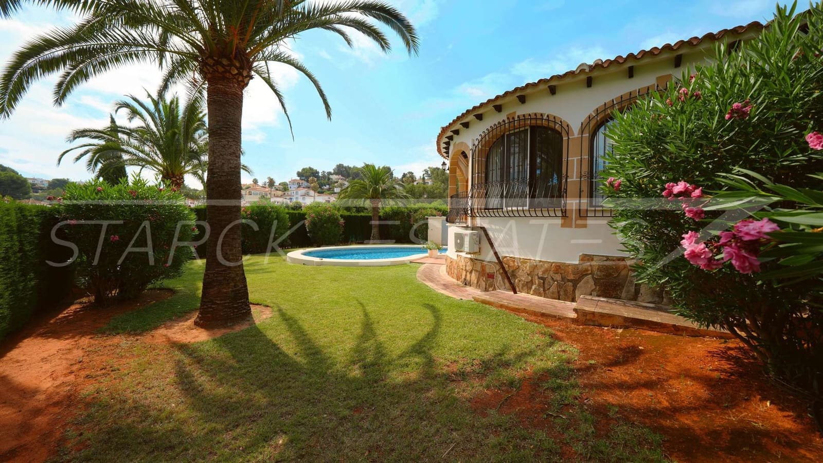 2 Zimmer Villa zu verkaufen in Denia mit Pool Garage - 495.000 € (Ref: 9956702)