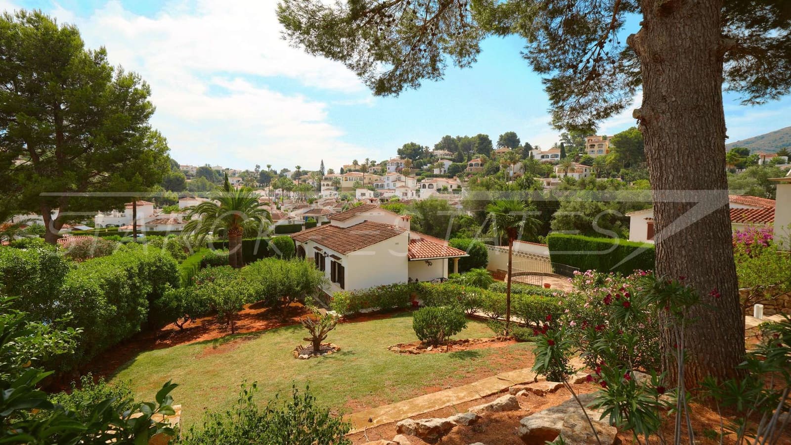 2 Zimmer Villa zu verkaufen in Denia mit Pool Garage - 495.000 € (Ref: 9956702)