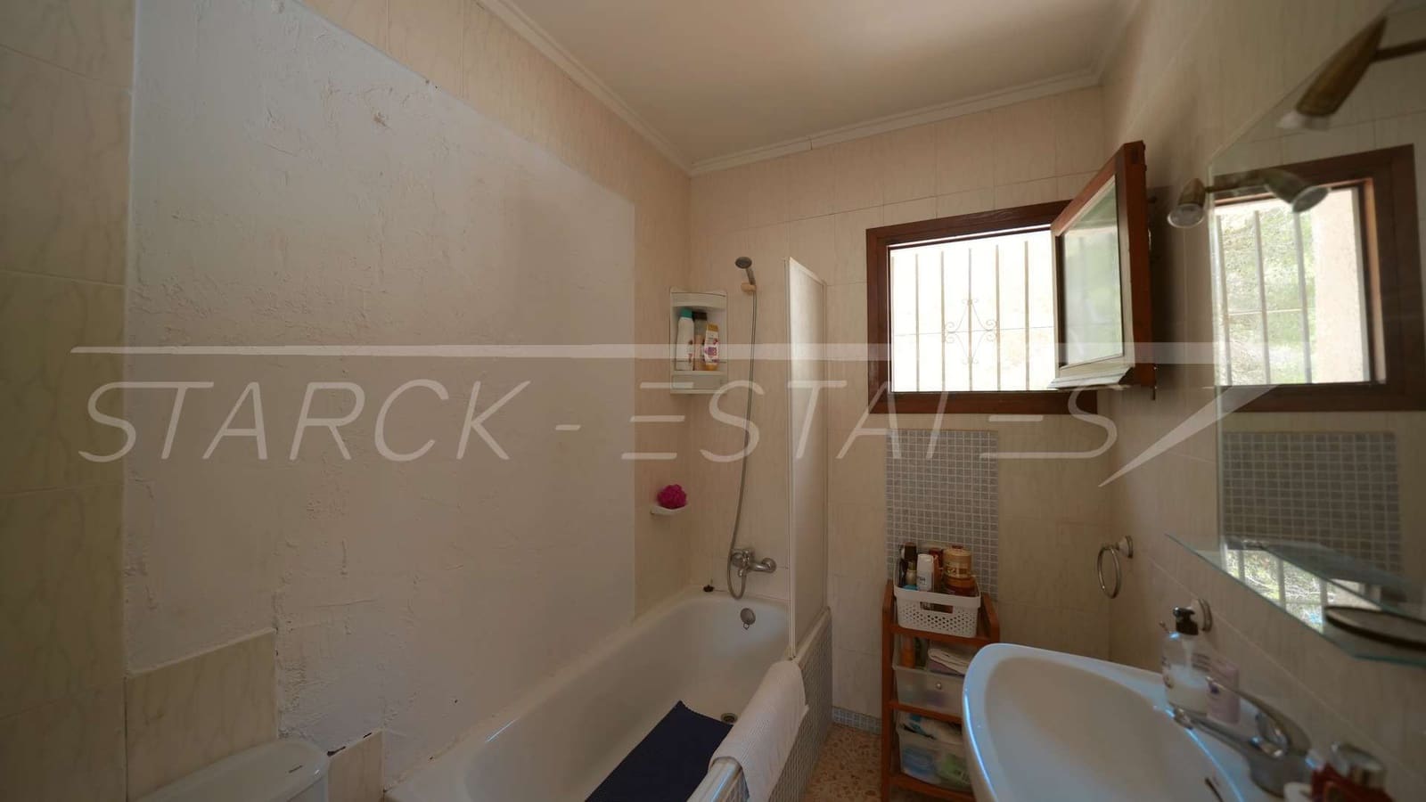 4 slaapkamer Villa te koop in L'Atzuvia met zwembad - € 350.000 (Ref: 9964598)