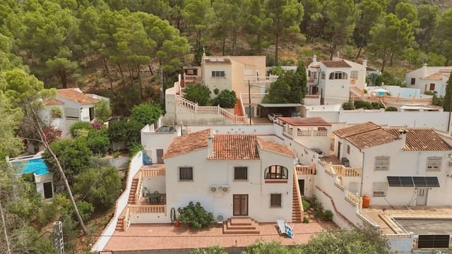 4 bedroom Villa for sale in L'Atzúvia with pool - € 350,000 (Ref: 9964598)