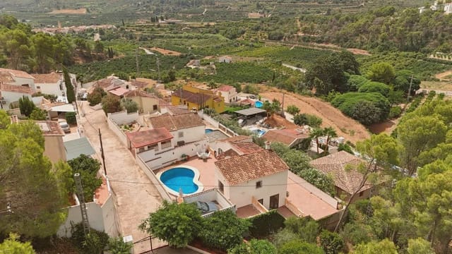 4 bedroom Villa for sale in L'Atzúvia with pool - € 350,000 (Ref: 9964598)