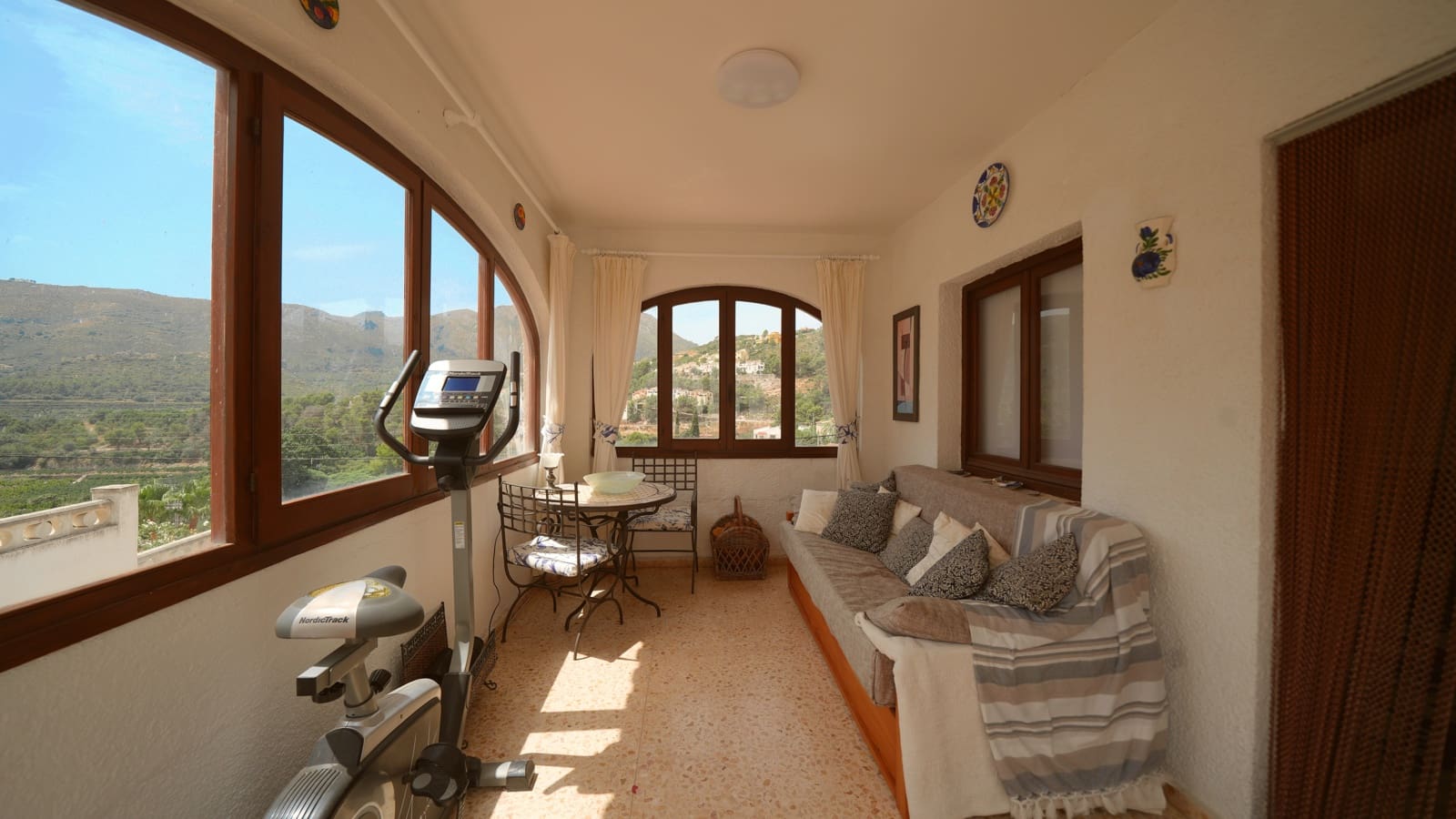 4 quarto Moradia para venda em Adsubia com piscina garagem - 350 000 € (Ref: 9964598)