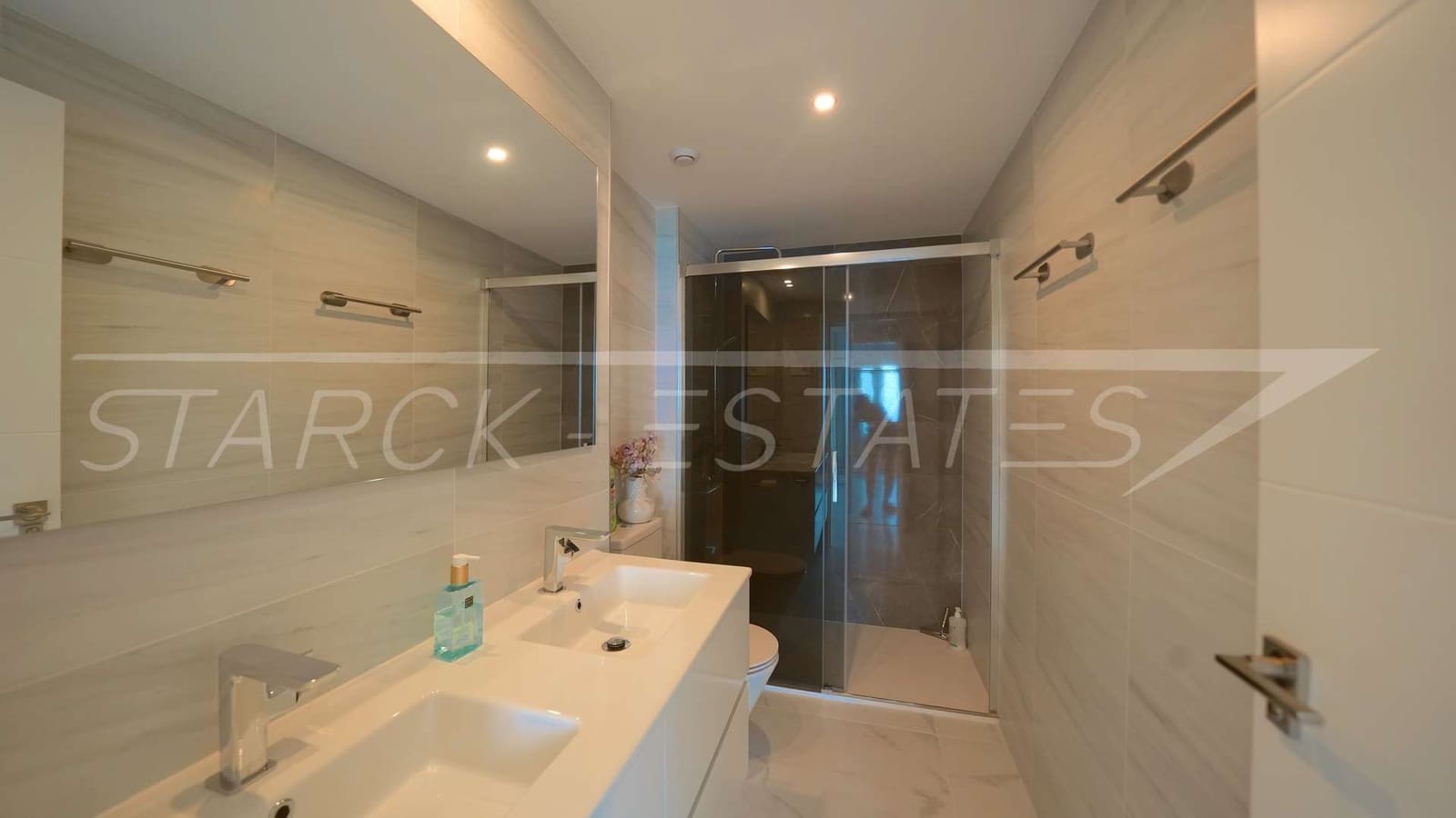 Apartamento de 2 habitaciones en Orihuela Costa en venta con piscina - 540.000 € (Ref: 9977933)