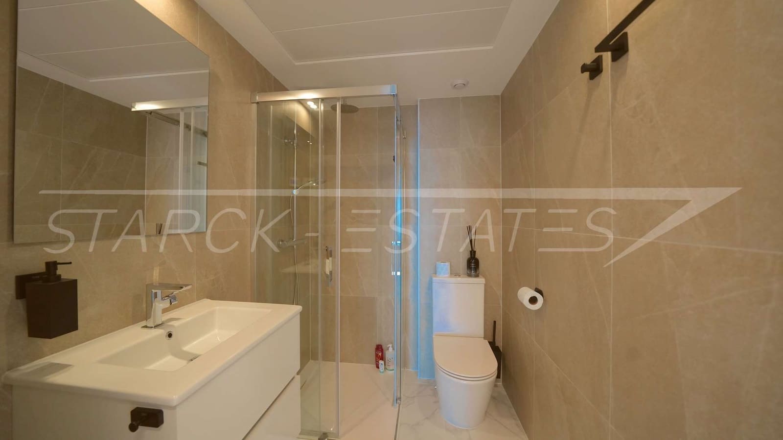 Apartamento de 2 habitaciones en Orihuela Costa en venta con piscina - 540.000 € (Ref: 9977933)