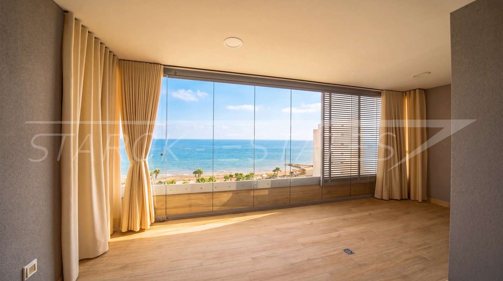 Apartamento de 2 habitaciones en Orihuela Costa en venta con piscina - 540.000 € (Ref: 9977933)