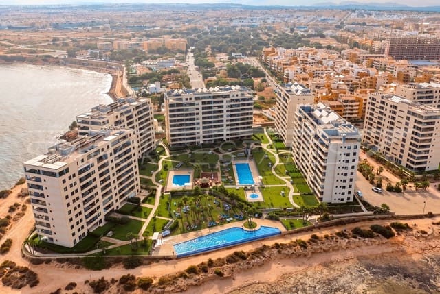 Apartamento de 2 habitaciones en Punta Prima, Orihuela en venta con piscina - 540.000 € (Ref: 9977933)
