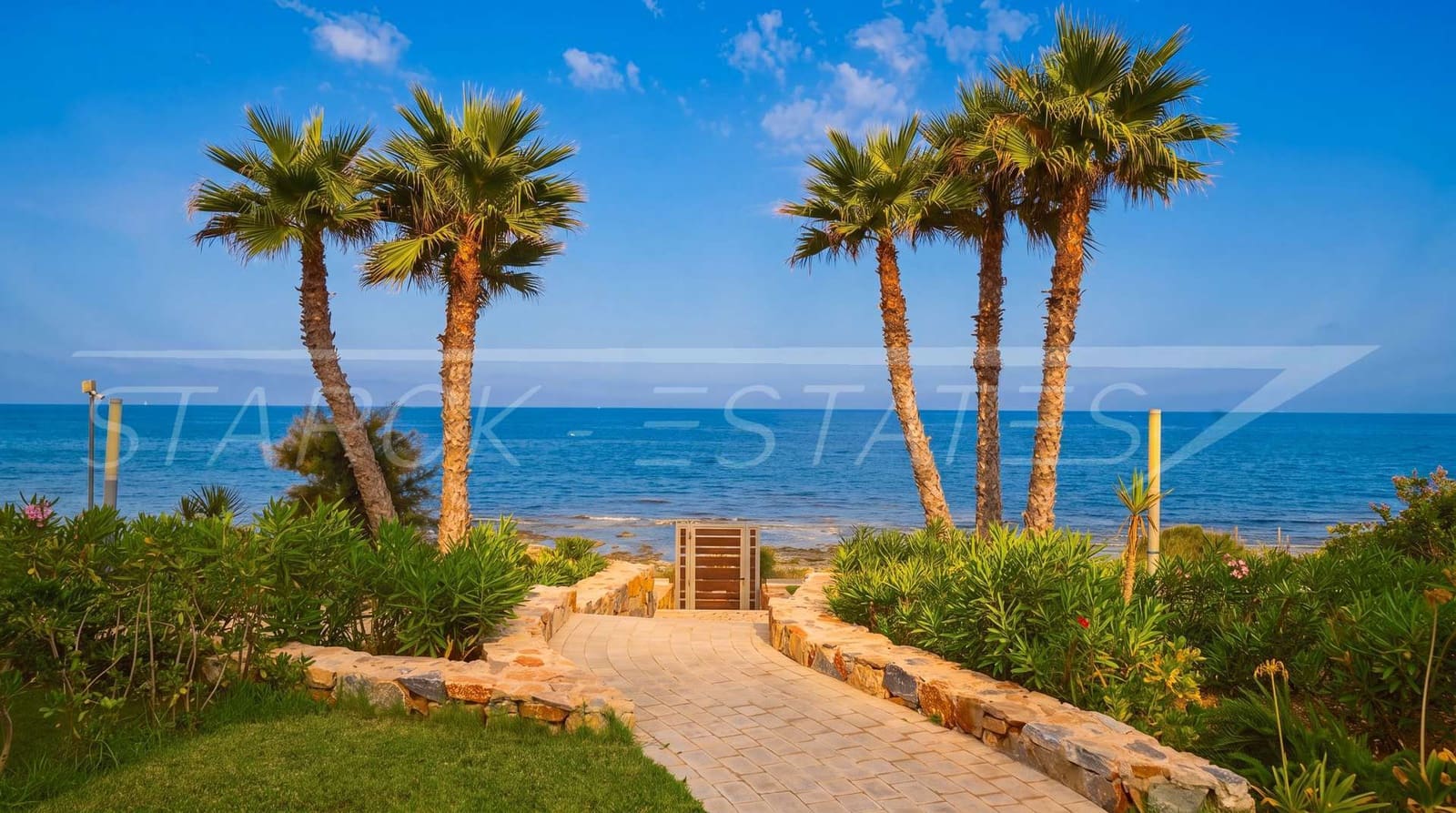 Apartamento de 2 habitaciones en Orihuela Costa en venta con piscina - 540.000 € (Ref: 9977933)