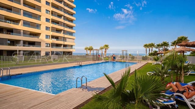 Apartamento de 2 habitaciones en Punta Prima, Orihuela en venta con piscina - 540.000 € (Ref: 9977933)