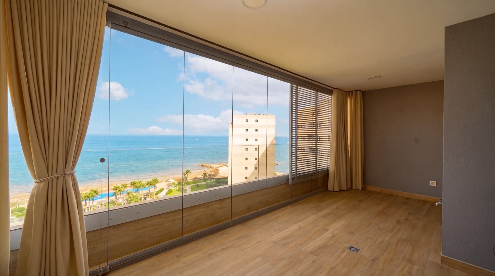 2 bedroom Apartment for sale in Punta Prima with pool garage - € 540,000 (Ref: 9977933)