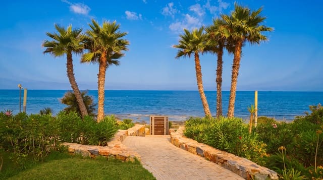 2 soveværelse Lejlighed til salg i Punta Prima, Torrevieja med swimmingpool garage - € 540.000 (Ref: 9977933)