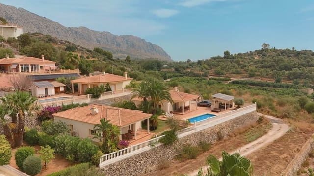 4 quarto Moradia para venda em Sanet i Negrals com piscina - 695 000 € (Ref: 9999300)