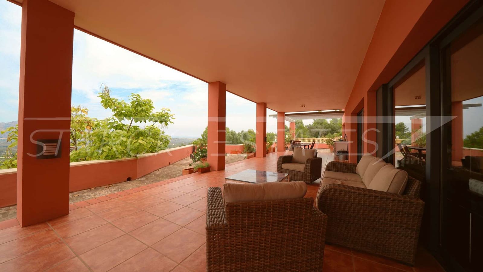 2 sypialnia Finka/Dom wiejski na sprzedaż w Benidoleig z basenem garażem - 650 000 € (Ref: 9999301)