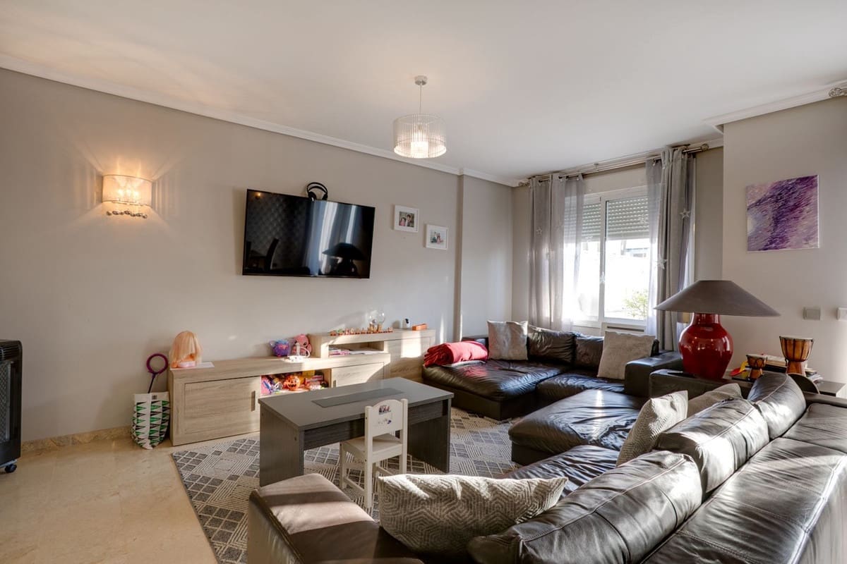 5 bedroom Townhouse for sale in Bel-Air with pool garage - € 609,999 (Ref: 10166901)