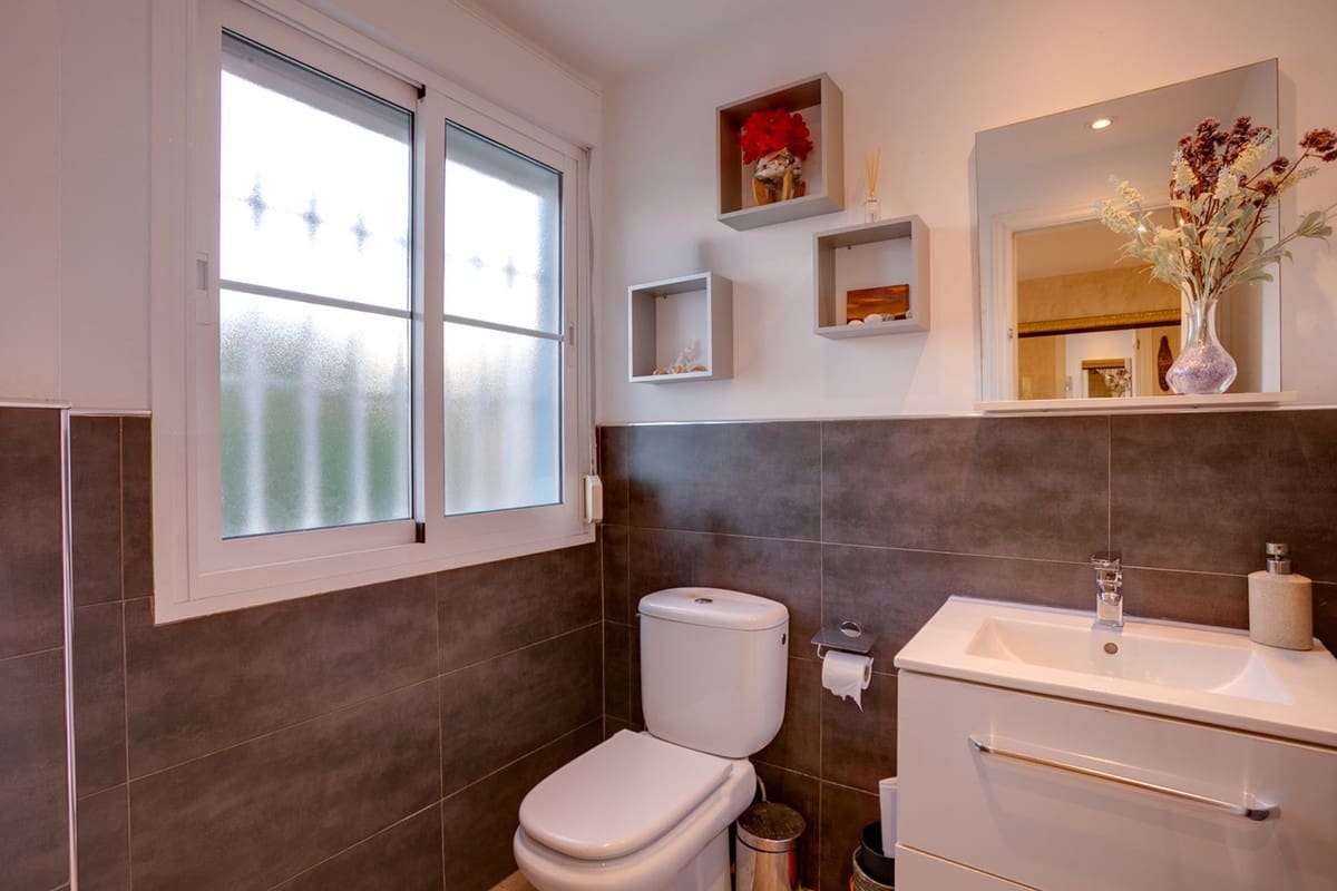 5 bedroom Townhouse for sale in Bel-Air with pool garage - € 609,999 (Ref: 10166901)