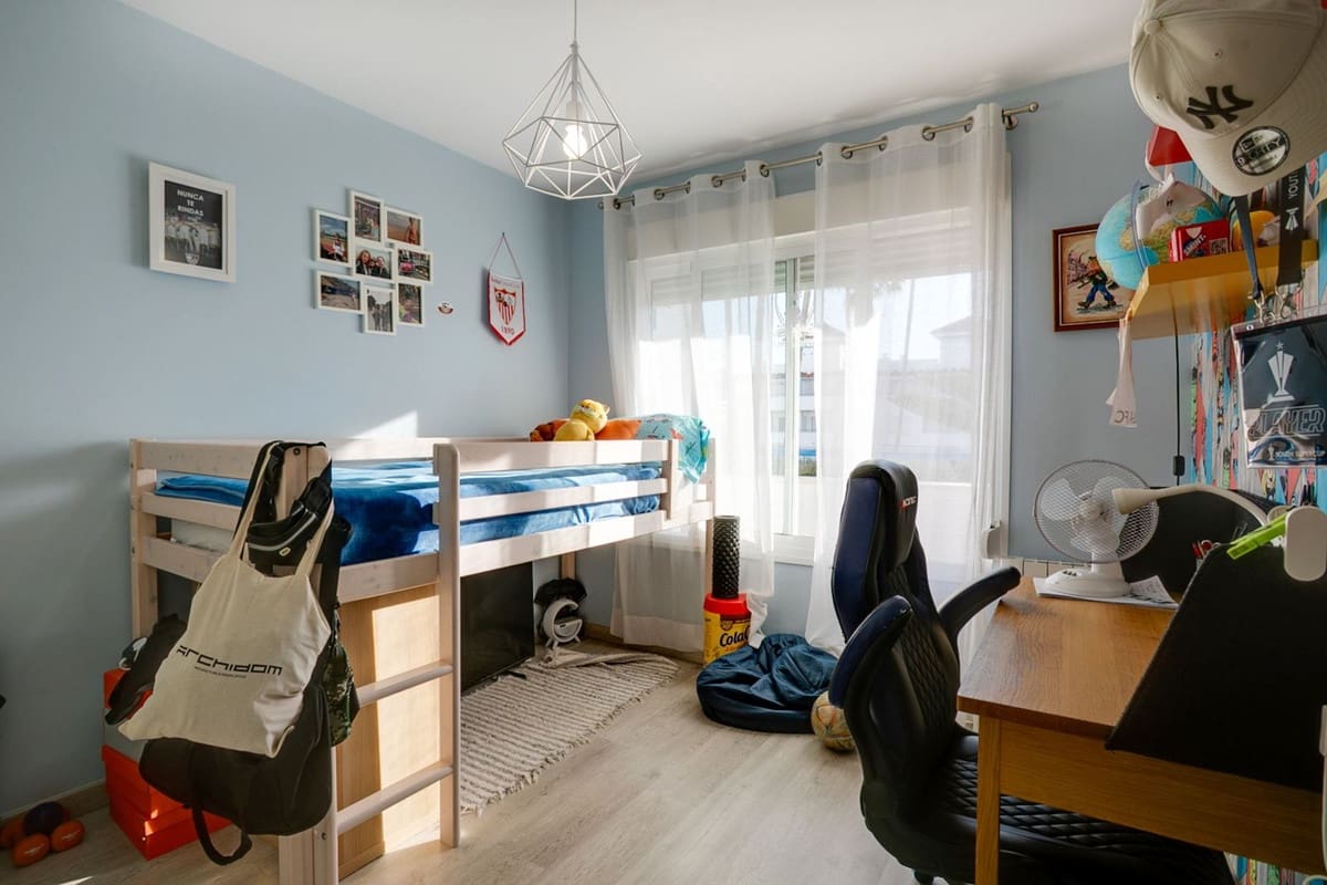 5 bedroom Townhouse for sale in Bel-Air with pool garage - € 609,999 (Ref: 10166901)