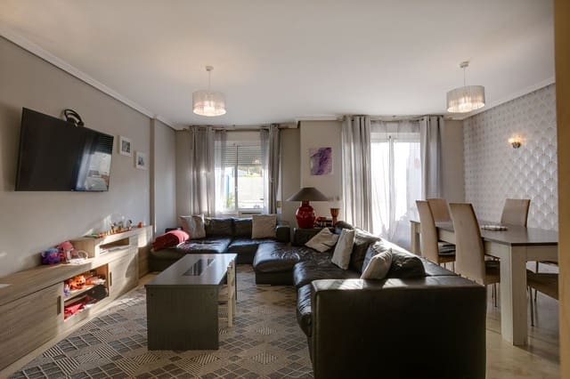 5 soveværelse Byhus til salg i Bel-Air, Estepona med swimmingpool garage - € 609.999 (Ref: 10166901)