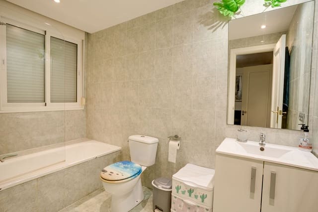 5 soveværelse Byhus til salg i Bel-Air, Estepona med swimmingpool garage - € 609.999 (Ref: 10166901)