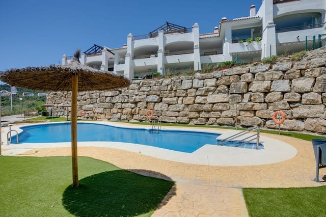 Apartamento de 2 habitaciones en Bahia de Casares, Casares en venta con piscina garaje - 380.000 € (Ref: 10166908)