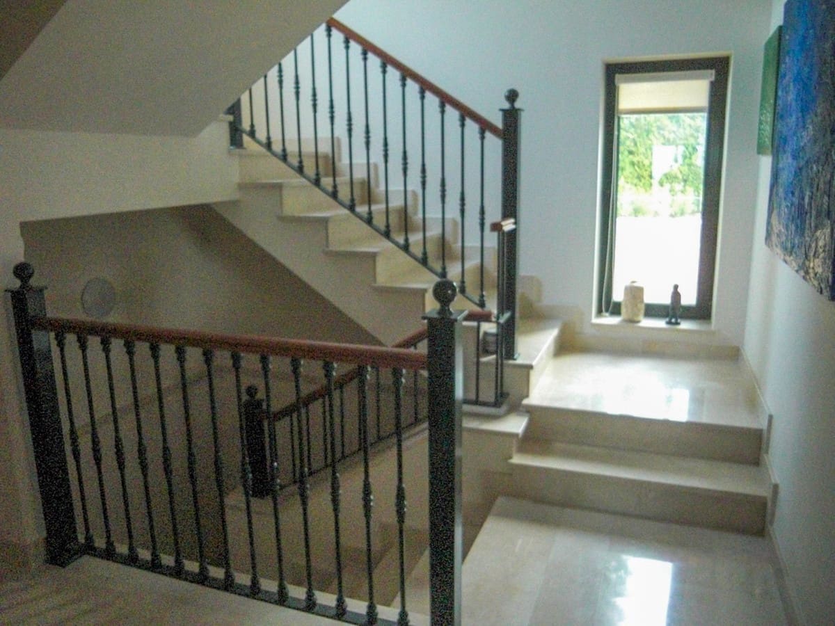 4 bedroom Villa for sale in Arcos de la Frontera with pool garage - € 795,000 (Ref: 10166915)