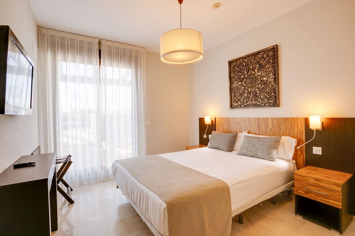 2 sovrum Kommersiell till salu i Estepona med pool - 149 000 € (Ref: 8008947)