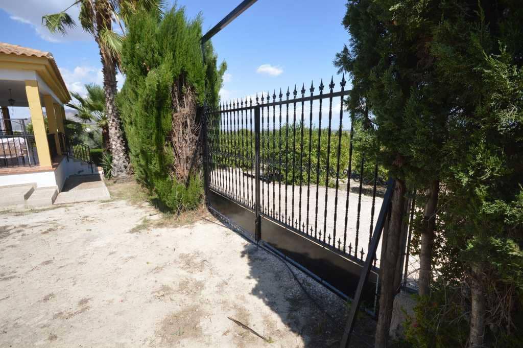 2 sovrum Villa att hyra i Bigastro med pool - 800 € (Ref: 5210555)
