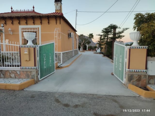 3 soverom Villa til leie i Orihuela ciudad, Orihuela med garasje - € 995 (Ref: 5644752)