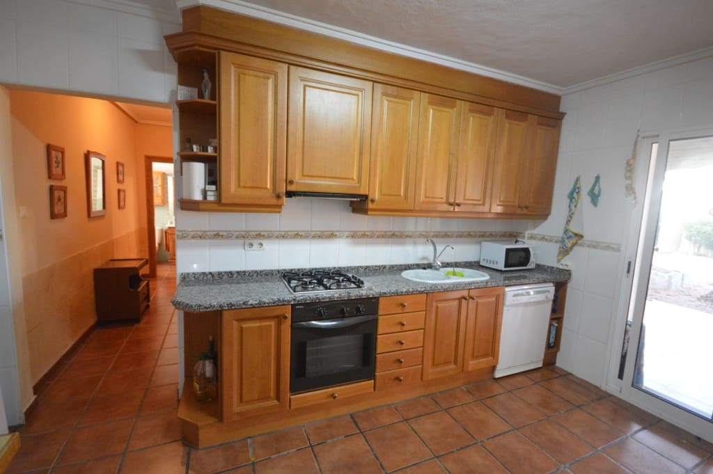 3 bedroom Villa for rent in Aspe with pool - € 1,200 (Ref: 5704748)