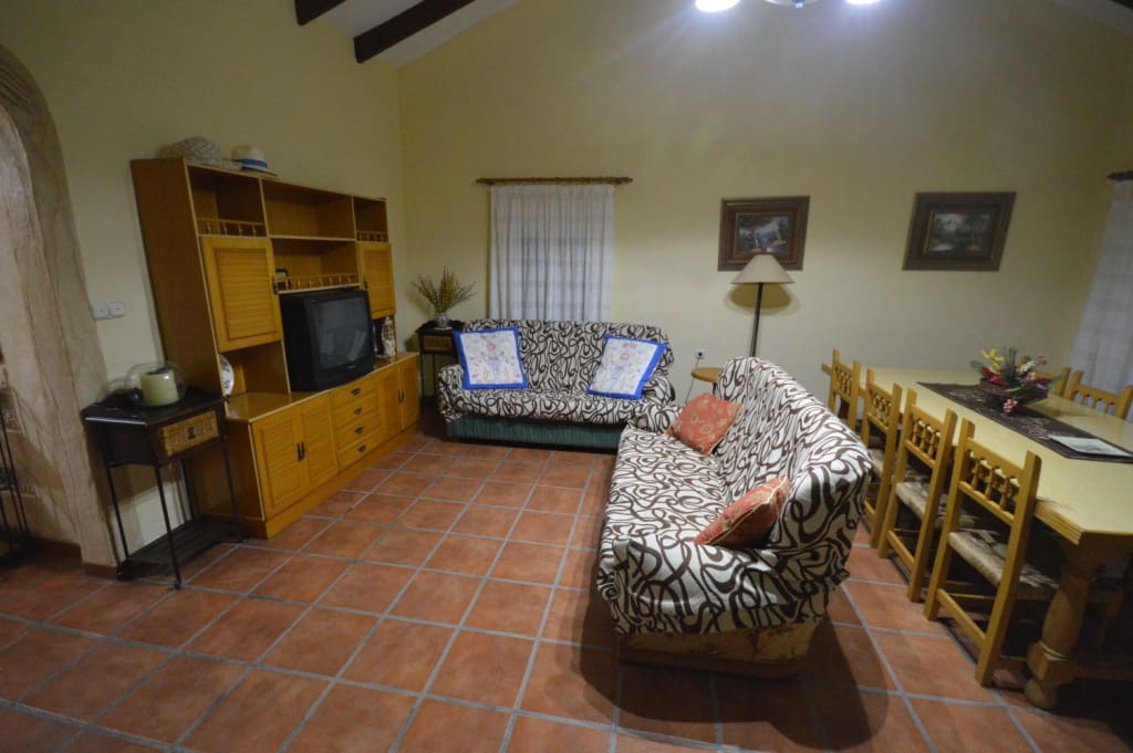 3 bedroom Villa for rent in Aspe with pool - € 1,200 (Ref: 5704748)