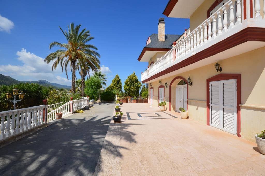 8 sypialnia Willa na sprzedaż w Jumilla z basenem - 1 100 000 € (Ref: 5741072)