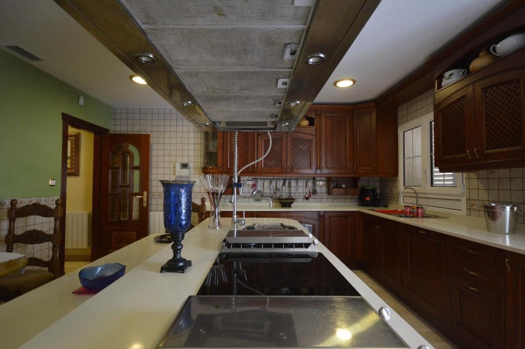 8 sypialnia Willa na sprzedaż w Jumilla z basenem - 1 100 000 € (Ref: 5741072)