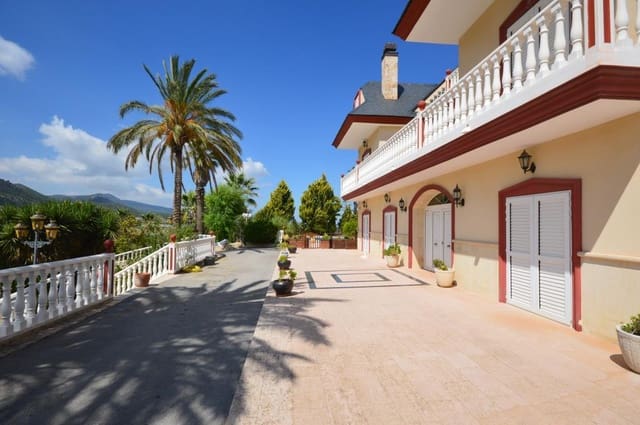 8 chambre Villa/Maison à vendre à Jumilla avec piscine - 1 100 000 € (Ref: 5741072)