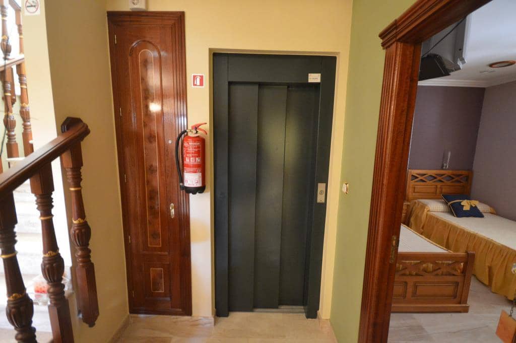 8 sypialnia Willa na sprzedaż w Jumilla z basenem - 1 100 000 € (Ref: 5741072)