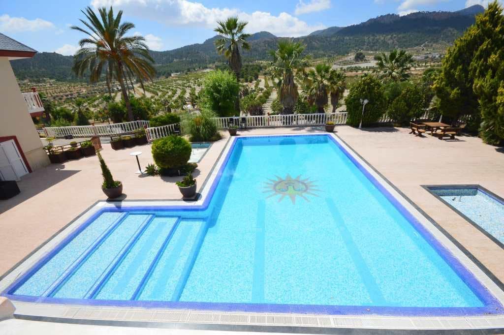 8 sypialnia Willa na sprzedaż w Jumilla z basenem - 1 100 000 € (Ref: 5741072)