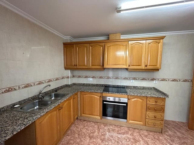 4 soverom Villa til leie i Pinoso - € 550 (Ref: 7480611)