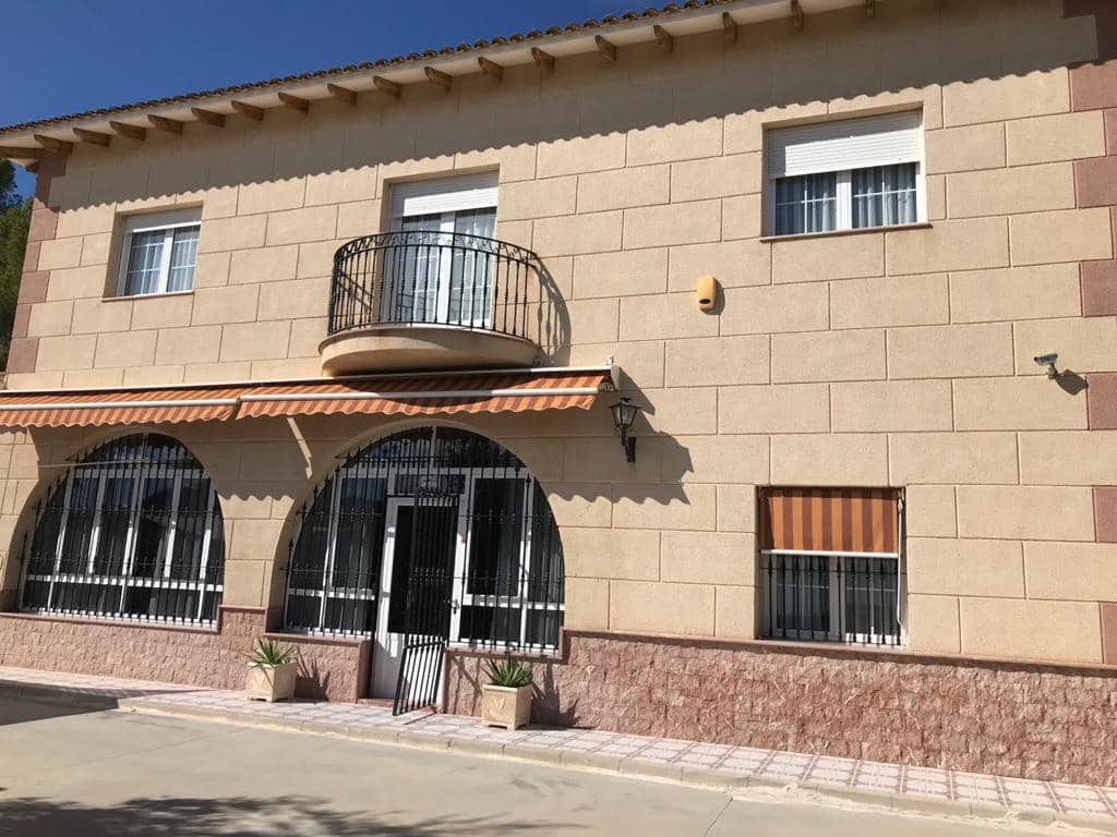 5 bedroom Villa for sale in Monovar / Monover with pool - € 399,000 (Ref: 9144113)