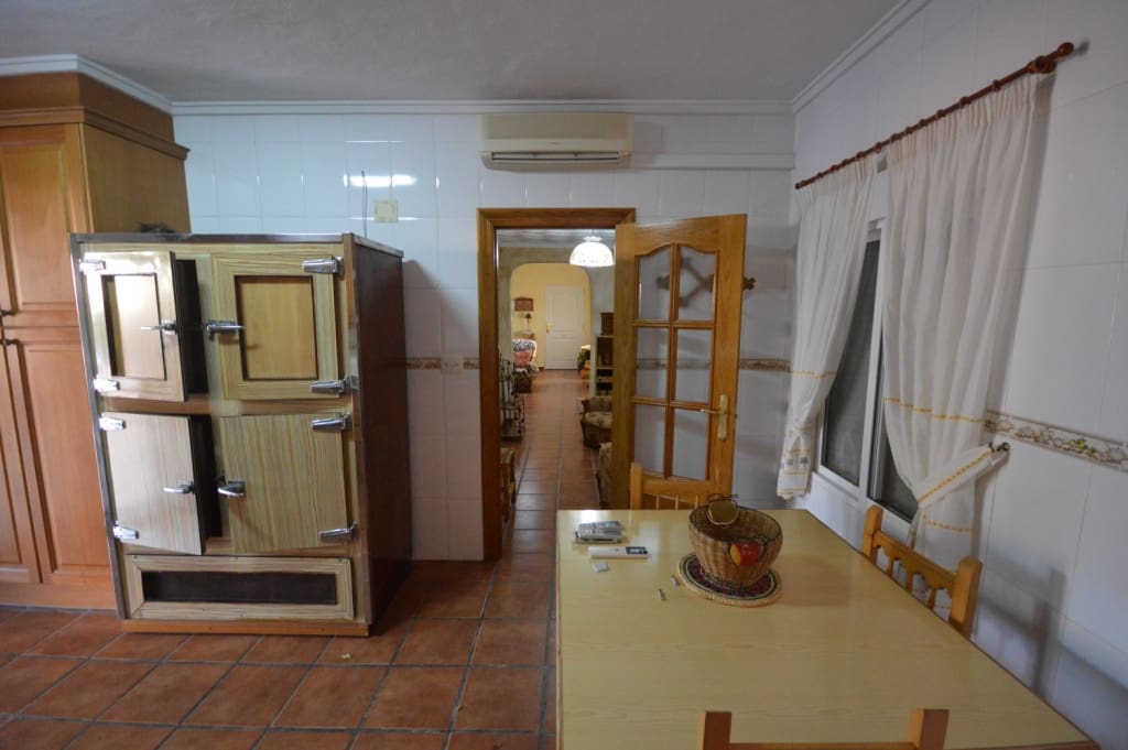 3 bedroom Villa for rent in Aspe with pool - € 1,200 (Ref: 9144114)