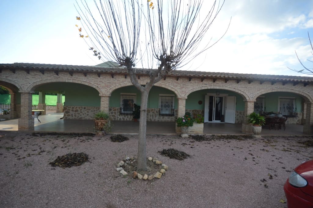 3 bedroom Villa for rent in Aspe with pool - € 1,200 (Ref: 9144114)