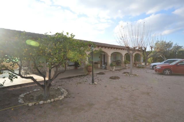 3 bedroom Villa for rent in Aspe with pool garage - € 1,000 (Ref: 9144114)