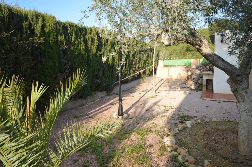 3 bedroom Villa for rent in Aspe with pool - € 1,200 (Ref: 9144114)