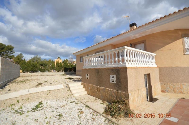 3 slaapkamer Villa te koop in Busot met zwembad - € 380.000 (Ref: 9144276)