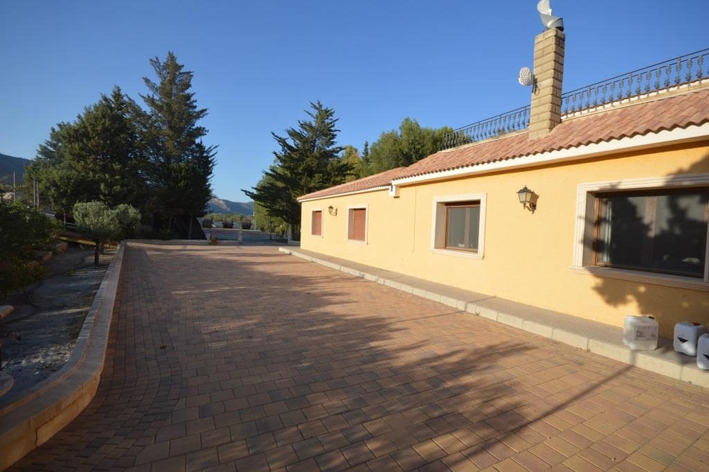 6 bedroom Villa for sale in Salinas with pool - € 1,000,000 (Ref: 9145099)