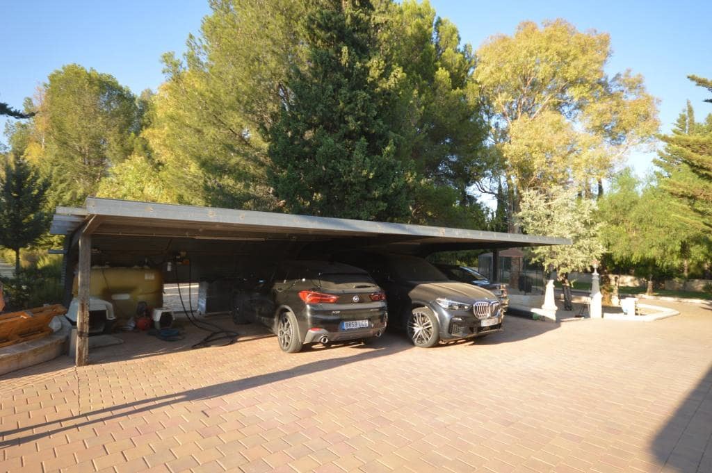 6 bedroom Villa for sale in Salinas with pool - € 1,000,000 (Ref: 9145099)