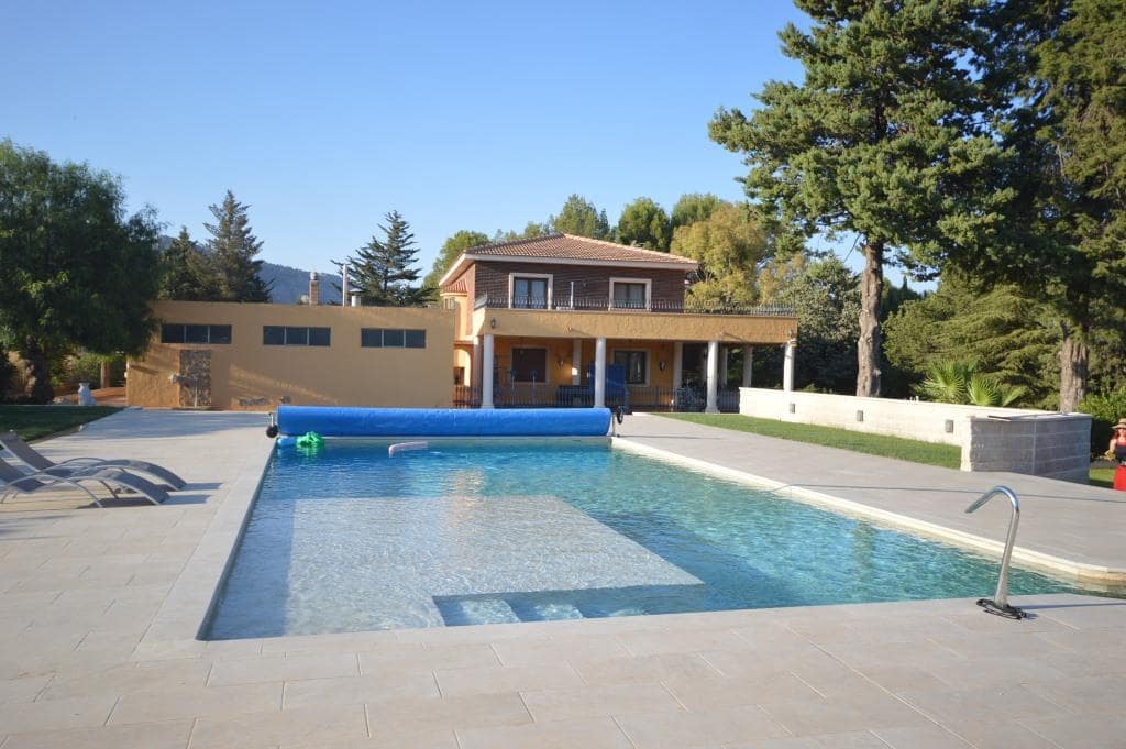 6 bedroom Villa for sale in Salinas with pool - € 1,000,000 (Ref: 9145099)