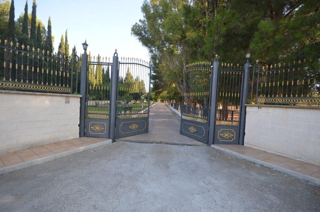 6 bedroom Villa for sale in Salinas with pool - € 1,000,000 (Ref: 9145099)