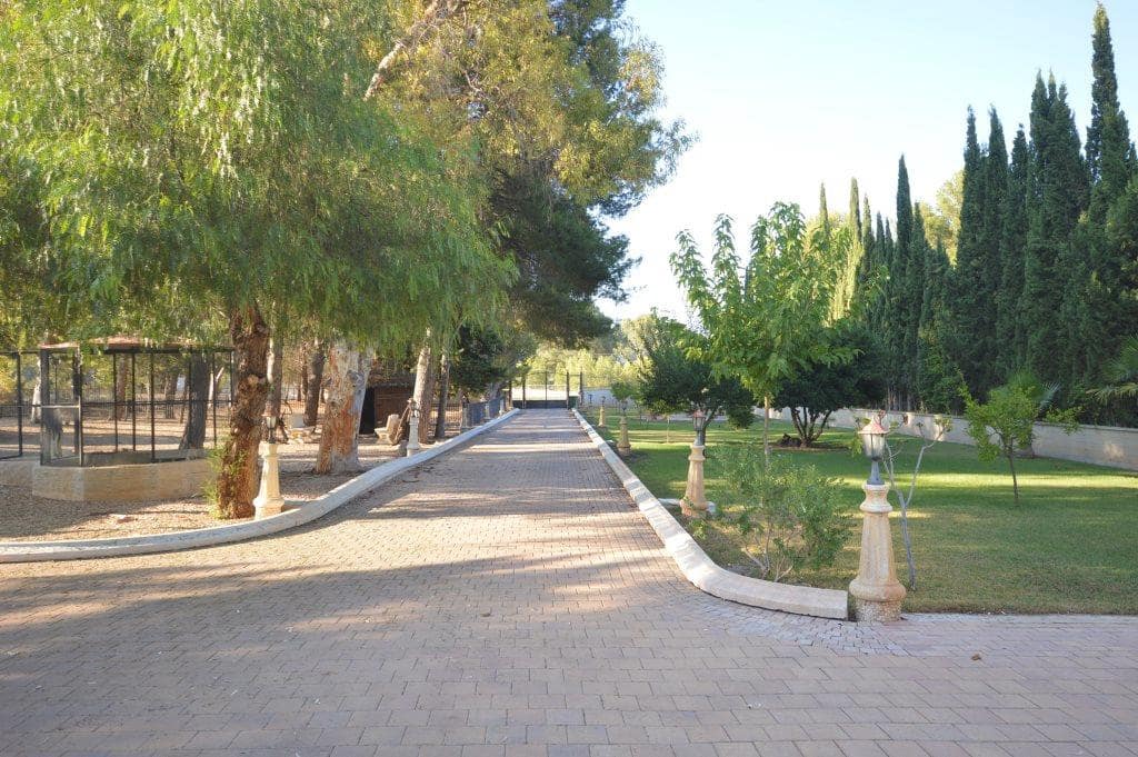 6 bedroom Villa for sale in Salinas with pool - € 1,000,000 (Ref: 9145099)