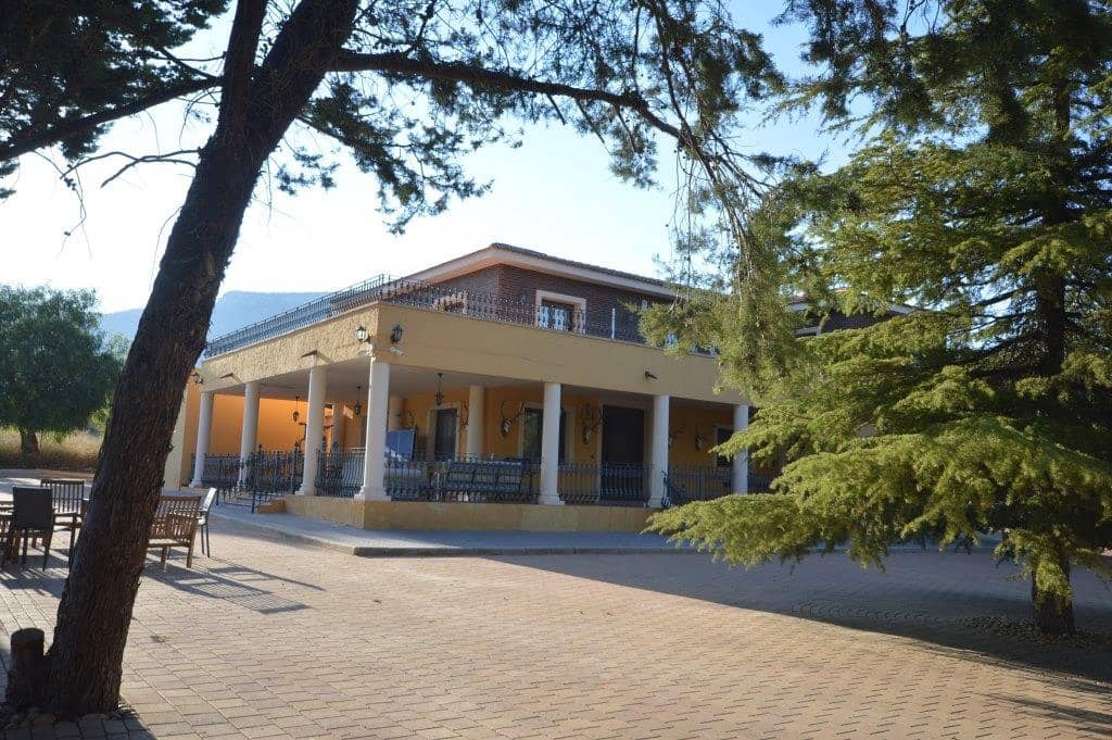 6 bedroom Villa for sale in Salinas with pool - € 1,000,000 (Ref: 9145099)