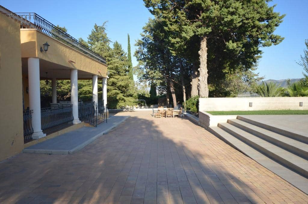 6 bedroom Villa for sale in Salinas with pool - € 1,000,000 (Ref: 9145099)