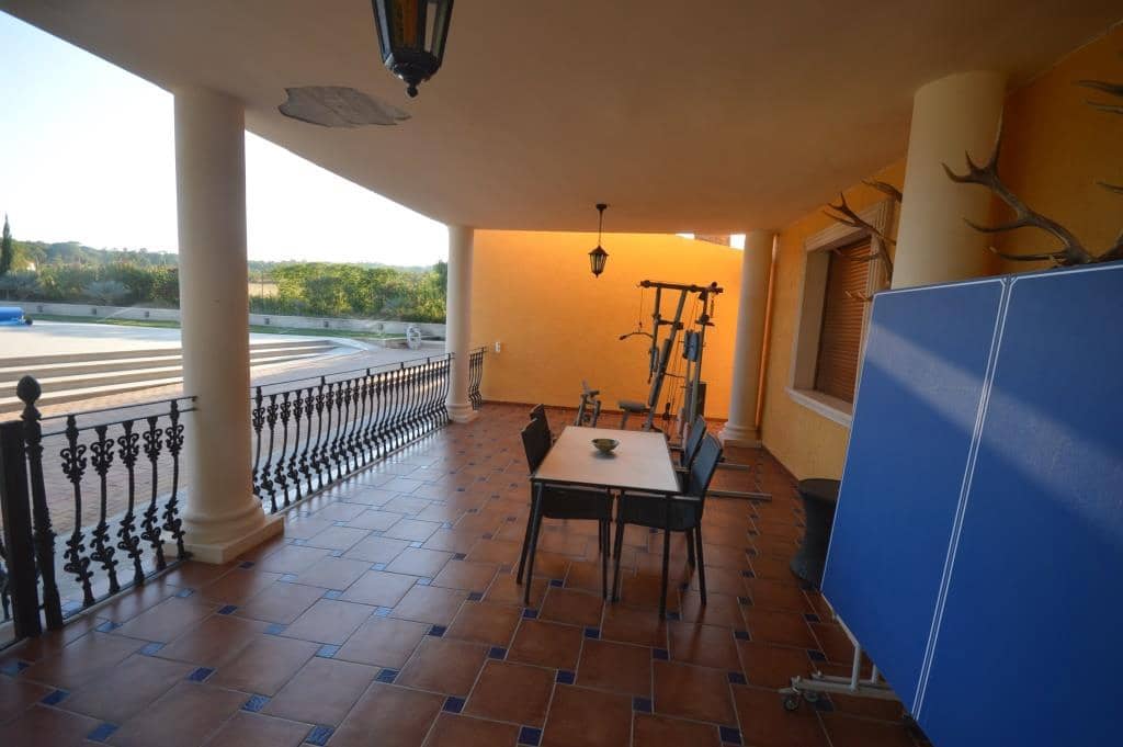 6 bedroom Villa for sale in Salinas with pool - € 1,000,000 (Ref: 9145099)