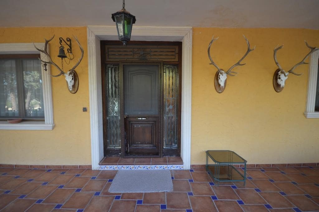 6 bedroom Villa for sale in Salinas with pool - € 1,000,000 (Ref: 9145099)